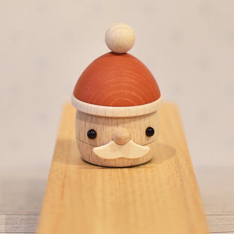 大人気!どんぐりサンタさん