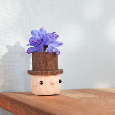 Donguri Papa Bud Vase – Wooden Flower Vase | Handmade in Japan