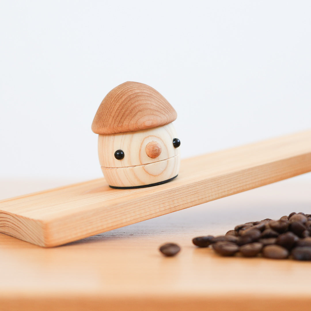 どんぐりころころ・コーヒー染め | Comomg 木のおもちゃ – comomg