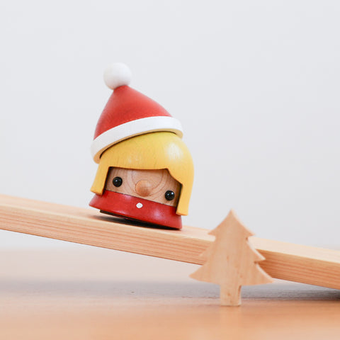 どんぐりサンタっこ